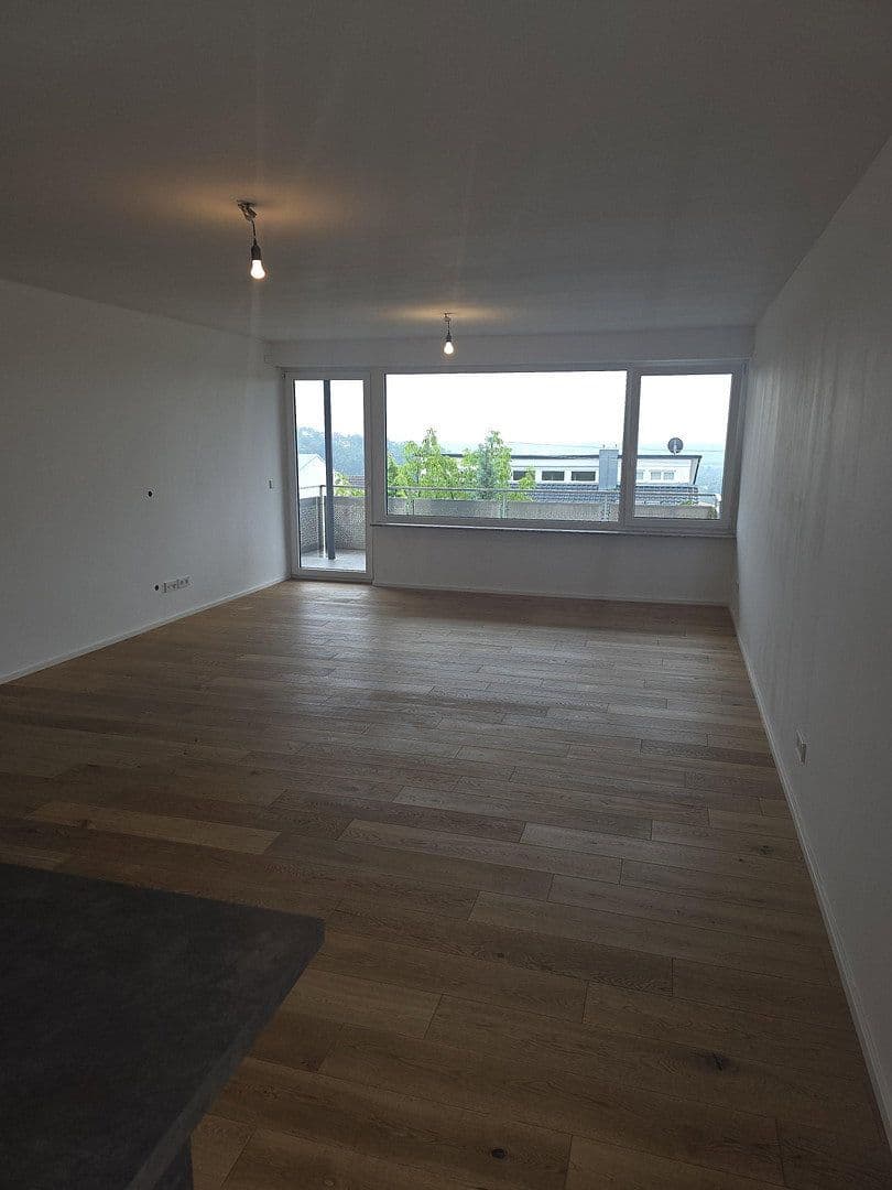 Pronájem bytu 5+kk 135 m², Camererweg 42, Esslingen am Neckar, Bádensko-Württembersko Pronájem bytu 5+kk 135 m², Camererweg 42, Esslingen am Neckar, Bádensko-Württembersko