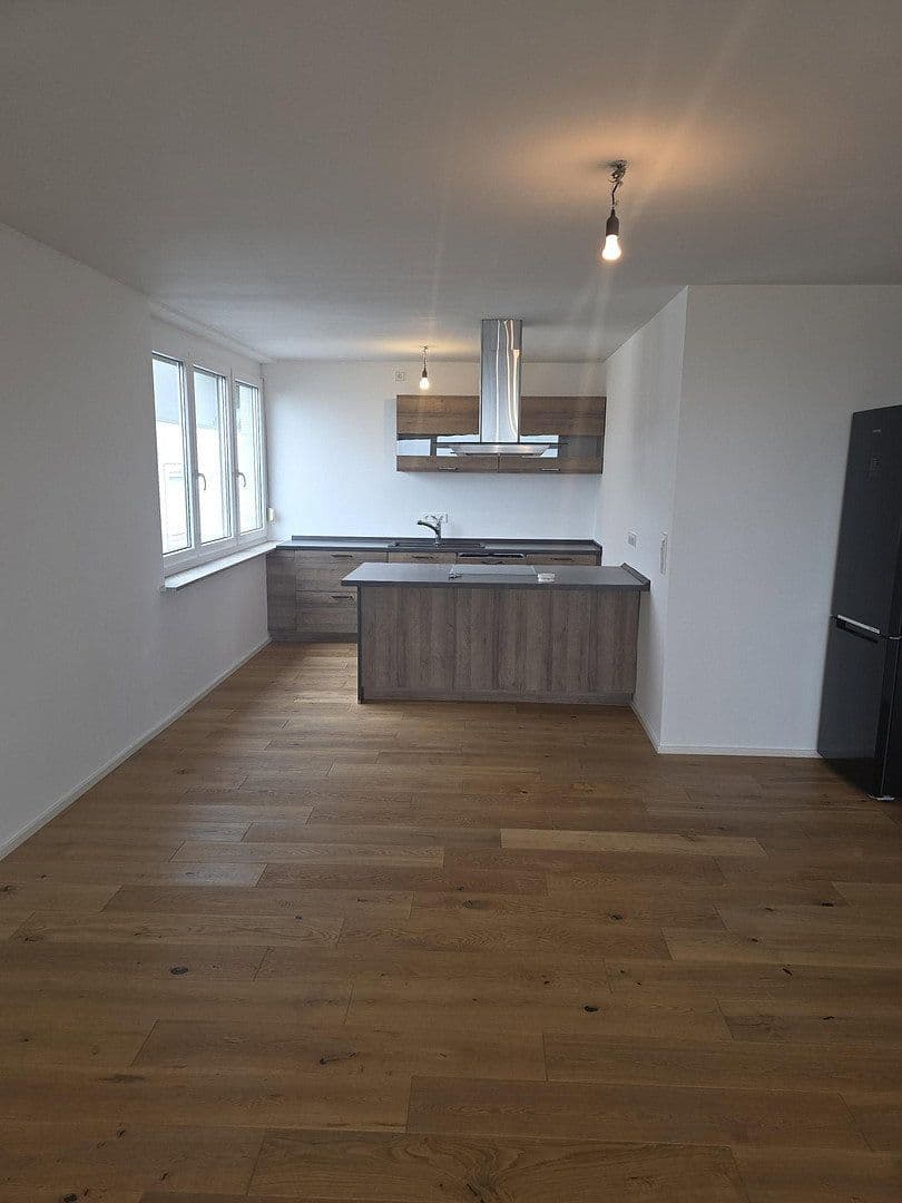 Pronájem bytu 5+kk 135 m², Camererweg 42, Esslingen am Neckar, Bádensko-Württembersko Pronájem bytu 5+kk 135 m², Camererweg 42, Esslingen am Neckar, Bádensko-Württembersko