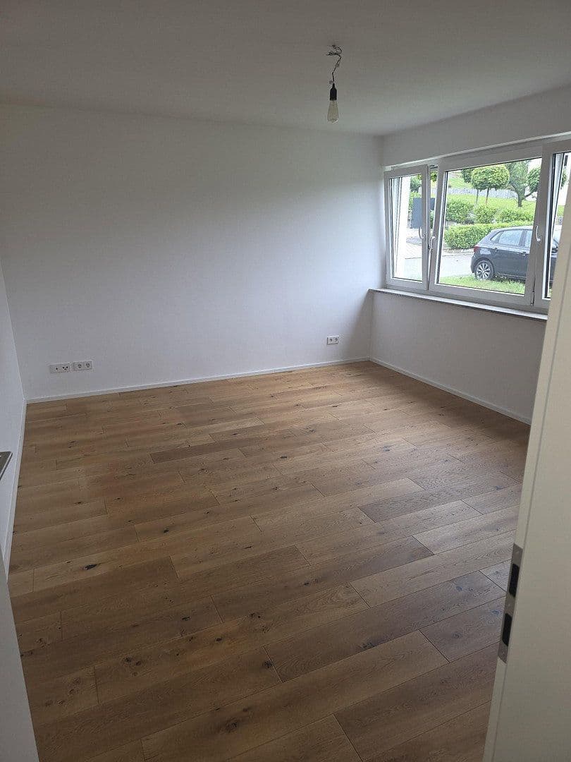 Pronájem bytu 5+kk 135 m², Camererweg 42, Esslingen am Neckar, Bádensko-Württembersko Pronájem bytu 5+kk 135 m², Camererweg 42, Esslingen am Neckar, Bádensko-Württembersko
