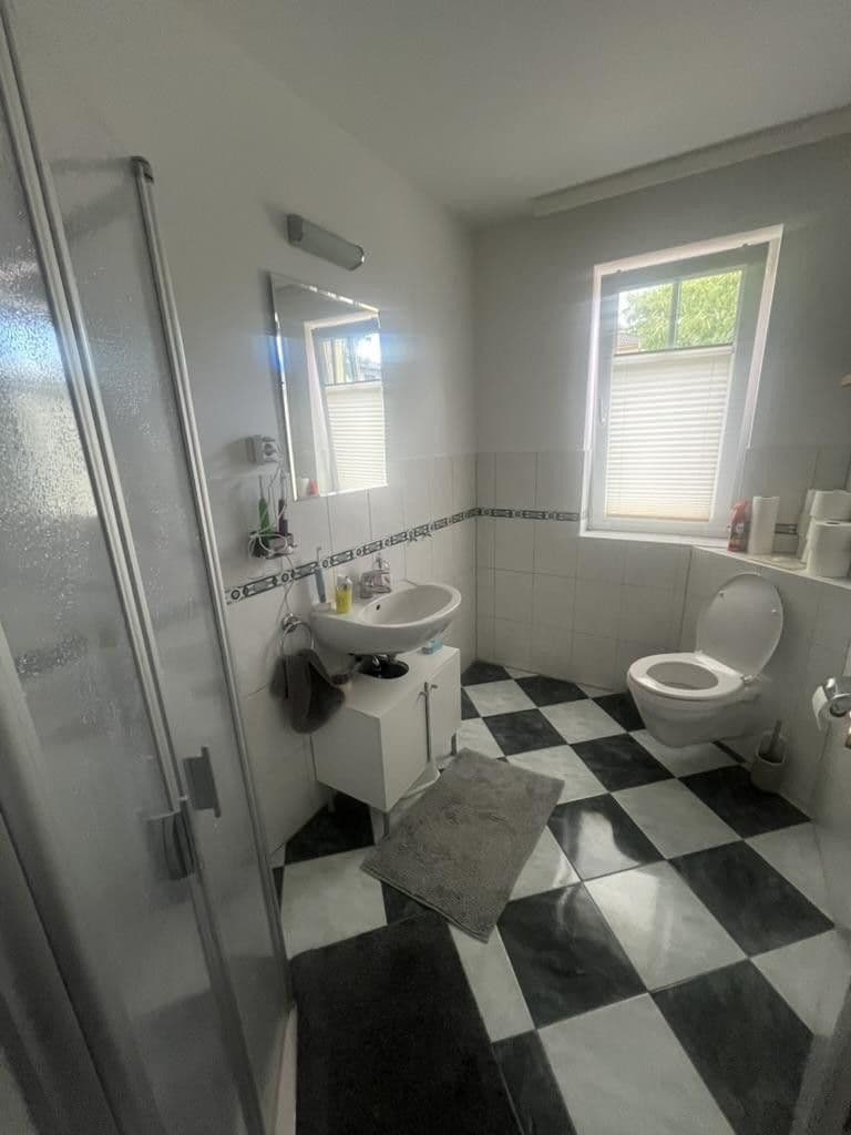 Pronájem domu 122 m², pozemek 350 m², Rostock, Mecklenburg-Vorpommern Pronájem domu 122 m², pozemek 350 m², Rostock, Mecklenburg-Vorpommern