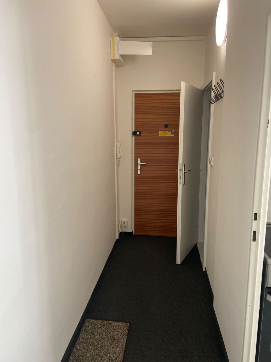 Pronájem bytu 1+1 38 m², Stavbařů, Roudnice nad Labem, Ústecký kraj Pronájem bytu 1+1 38 m², Stavbařů, Roudnice nad Labem, Ústecký kraj