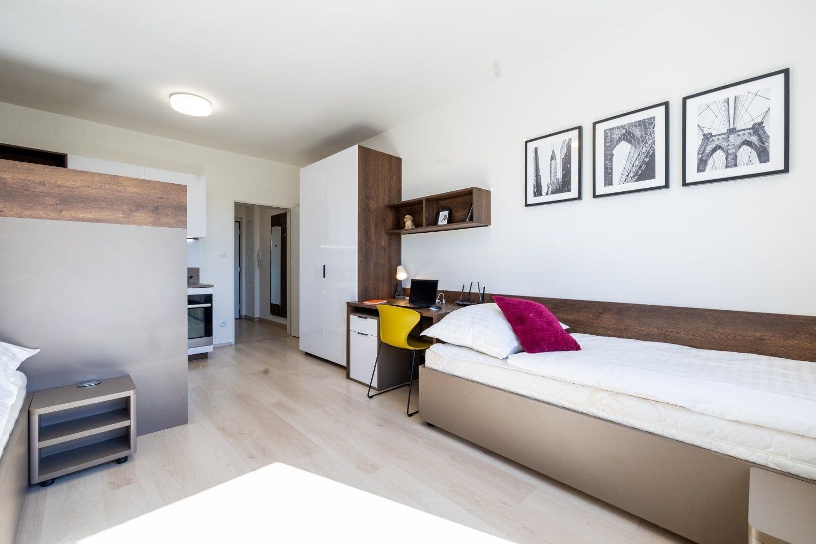 Pronájem bytu 1+kk 28 m², Magisterská, Plzeň, Plzeňský kraj Pronájem bytu 1+kk 28 m², Magisterská, Plzeň, Plzeňský kraj