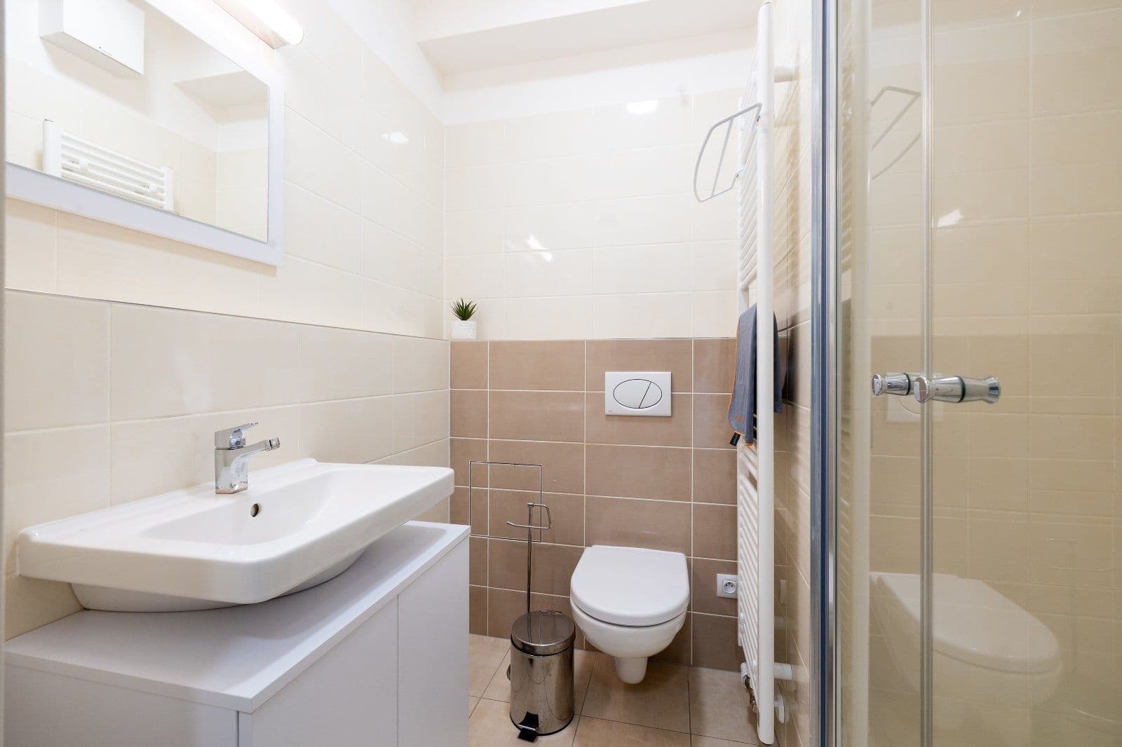 Pronájem bytu 1+kk 27 m², Magisterská, Plzeň, Plzeňský kraj Pronájem bytu 1+kk 27 m², Magisterská, Plzeň, Plzeňský kraj