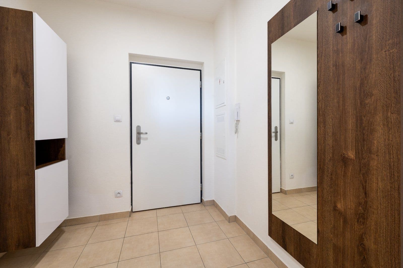 Pronájem bytu 1+kk 27 m², Magisterská, Plzeň, Plzeňský kraj Pronájem bytu 1+kk 27 m², Magisterská, Plzeň, Plzeňský kraj