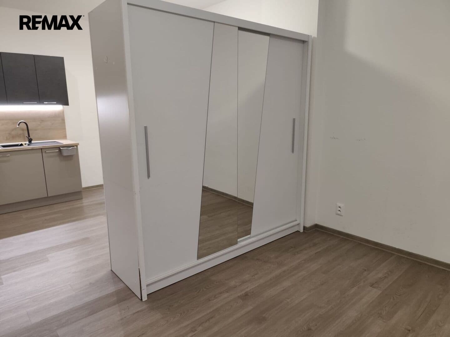 Pronájem bytu 2+kk 70 m², Moskevská, Karlovy Vary, Karlovarský kraj Pronájem bytu 2+kk 70 m², Moskevská, Karlovy Vary, Karlovarský kraj