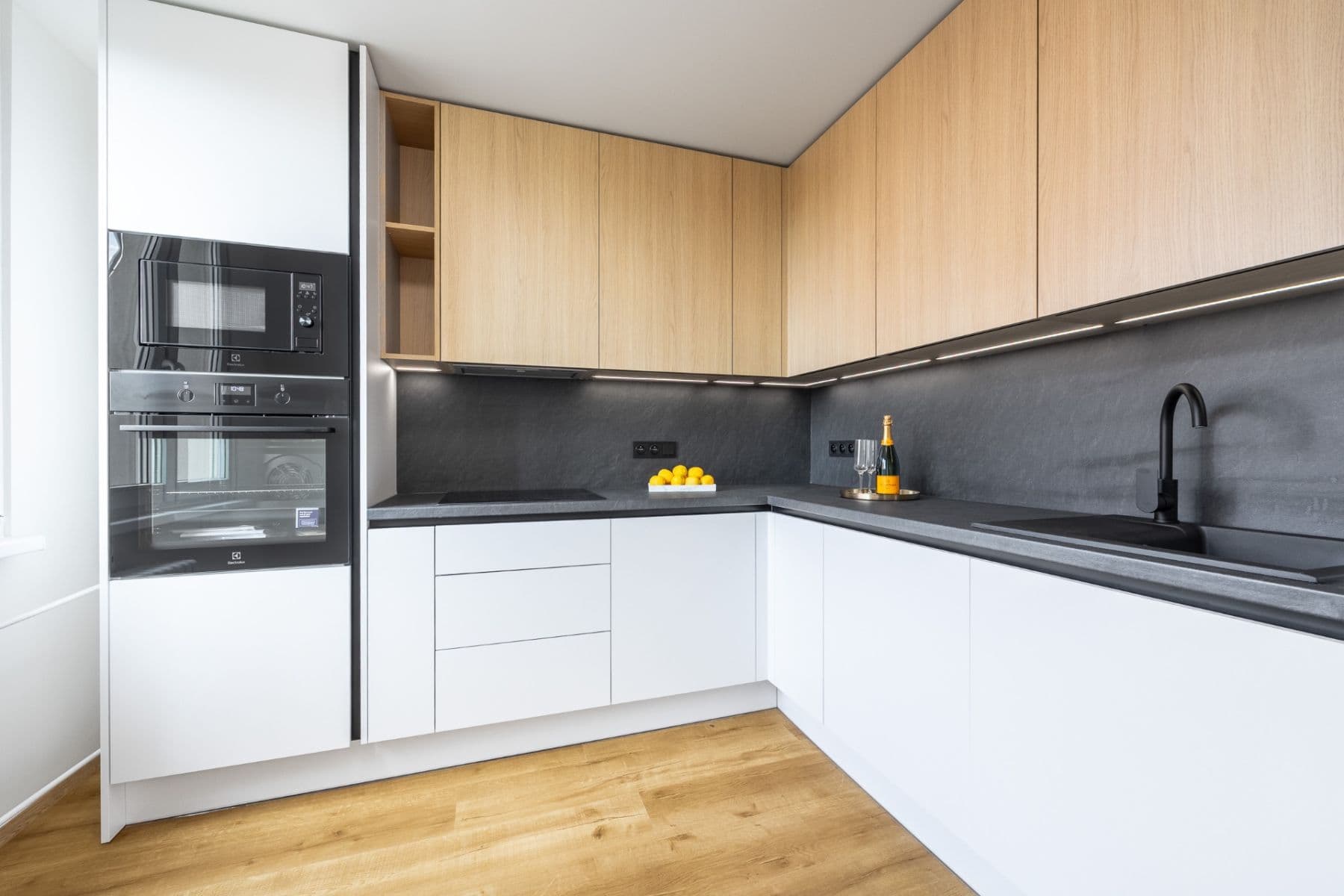 Prodej bytu 3+kk 73 m², Pospíchalova, Praha, Praha Prodej bytu 3+kk 73 m², Pospíchalova, Praha, Praha