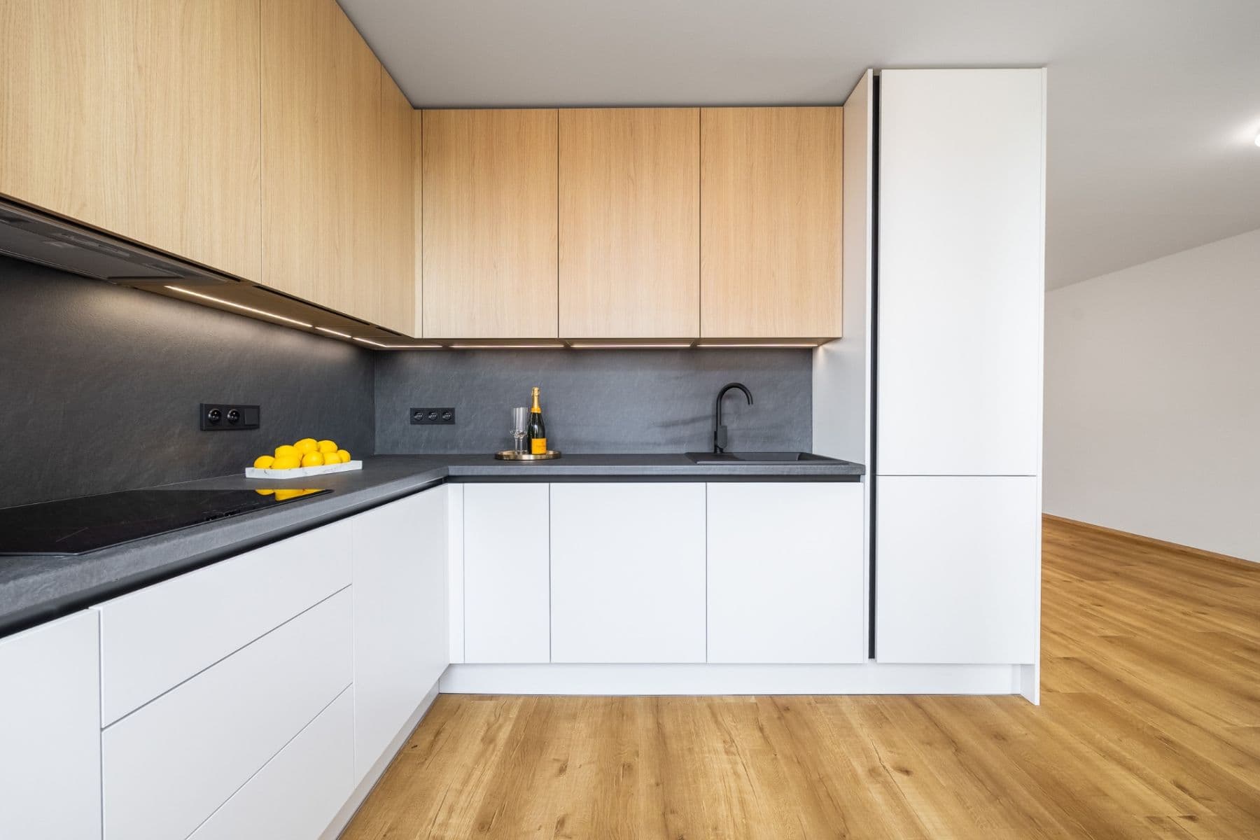 Prodej bytu 3+kk 73 m², Pospíchalova, Praha, Praha Prodej bytu 3+kk 73 m², Pospíchalova, Praha, Praha