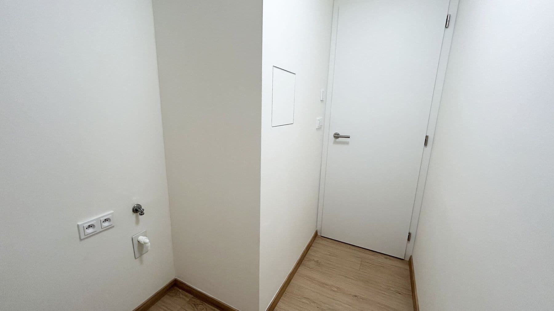 Pronájem bytu 2+kk 85 m², Cihlářská, Hostivice, Středočeský kraj Pronájem bytu 2+kk 85 m², Cihlářská, Hostivice, Středočeský kraj