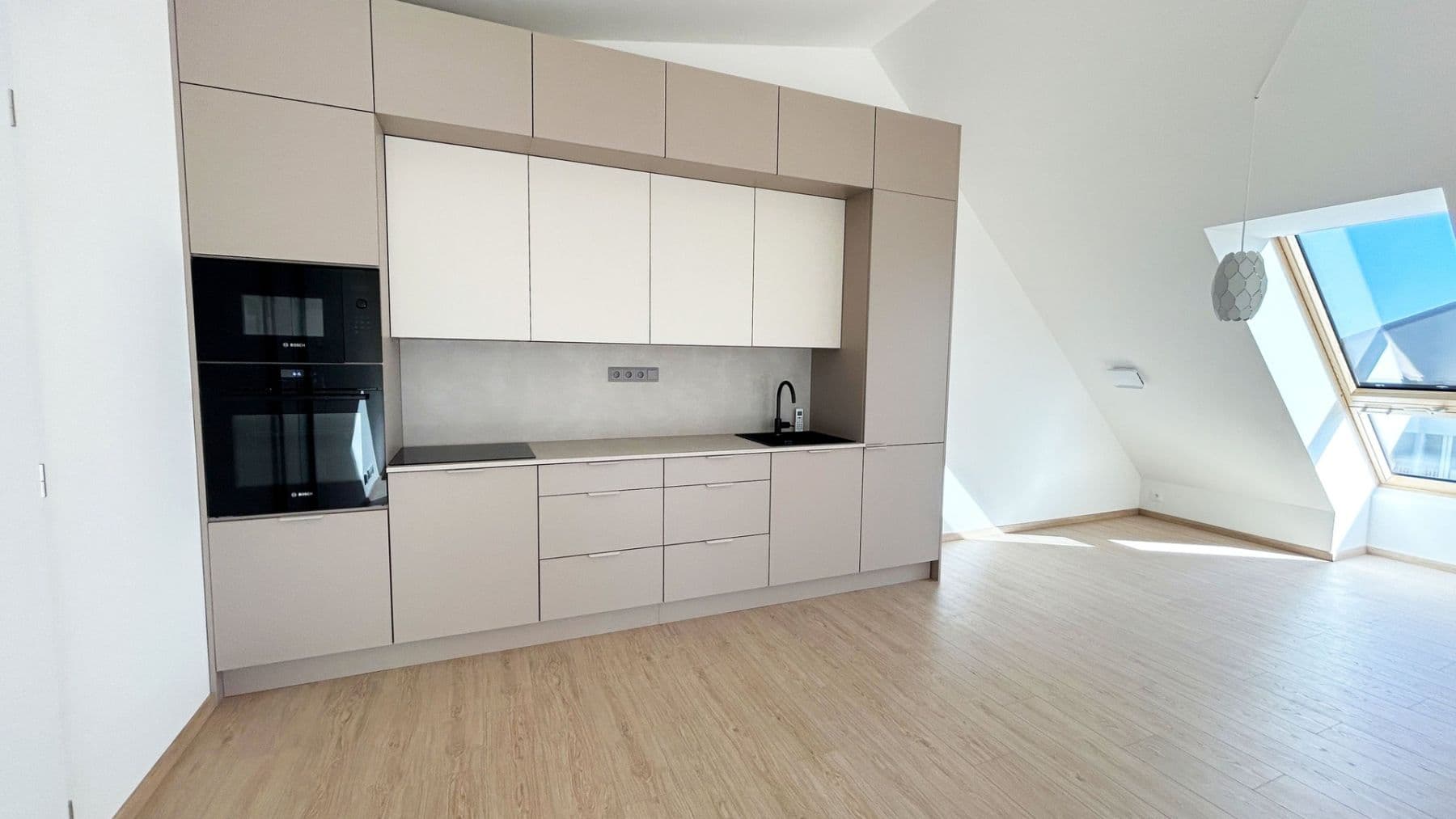 Pronájem bytu 2+kk 85 m², Cihlářská, Hostivice, Středočeský kraj Pronájem bytu 2+kk 85 m², Cihlářská, Hostivice, Středočeský kraj