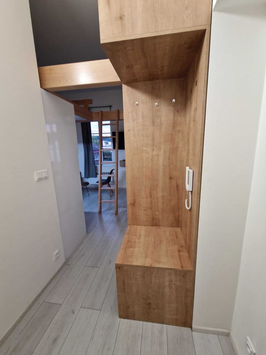 Pronájem bytu 1+kk 26 m², Hejtmánkova, Praha, Praha Pronájem bytu 1+kk 26 m², Hejtmánkova, Praha, Praha