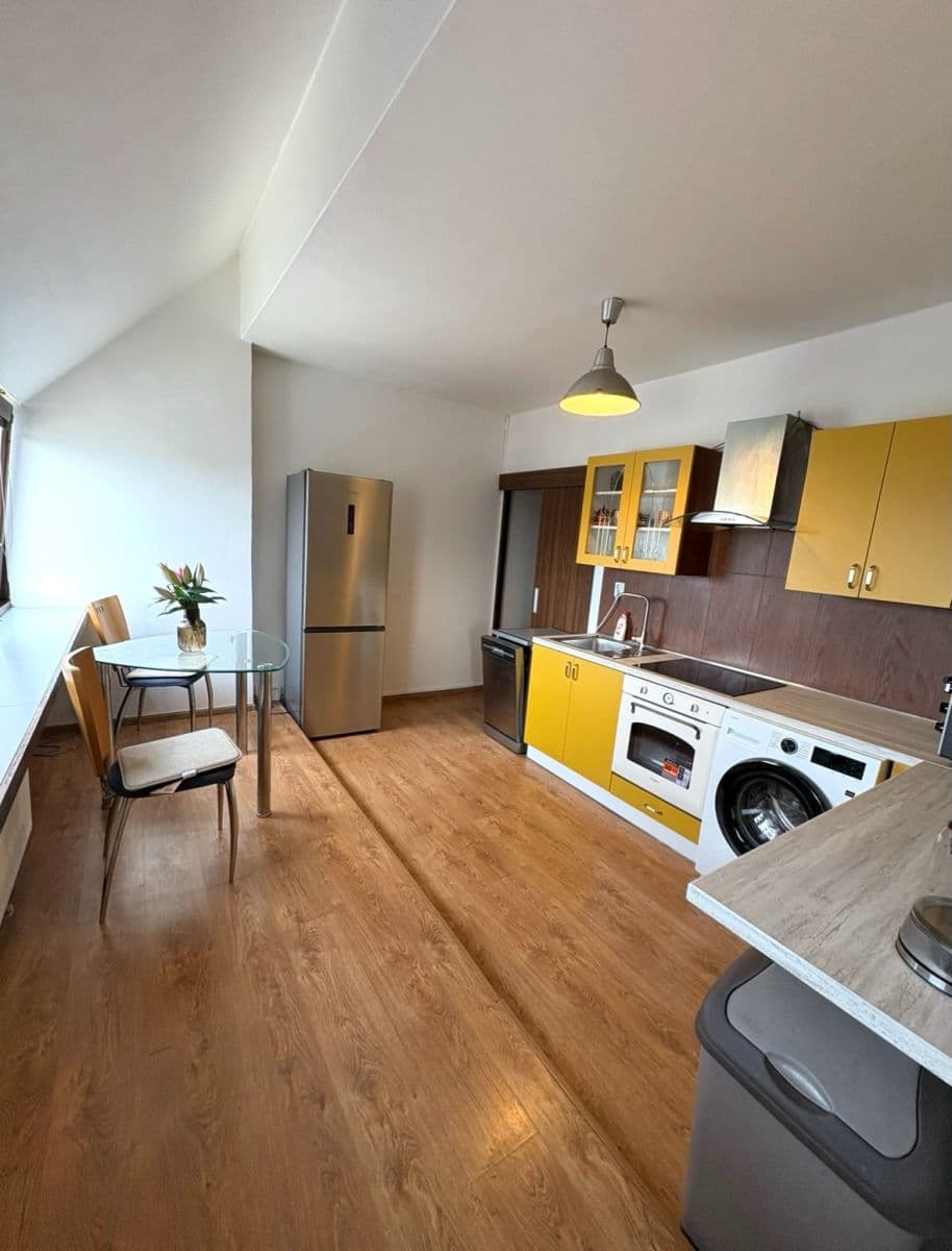 Pronájem bytu 2+1 55 m², Zelená, Ostrava, Moravskoslezský kraj Pronájem bytu 2+1 55 m², Zelená, Ostrava, Moravskoslezský kraj