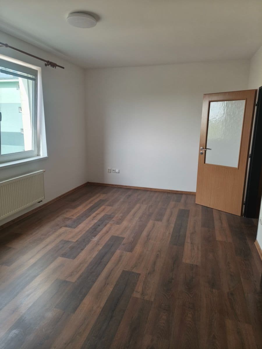 Prodej bytu 1+kk 37 m², Třídvorská, Kolín, Středočeský kraj Prodej bytu 1+kk 37 m², Třídvorská, Kolín, Středočeský kraj