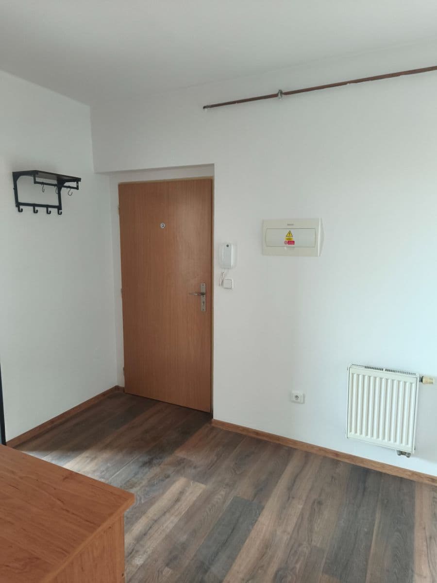 Prodej bytu 1+kk 37 m², Třídvorská, Kolín, Středočeský kraj Prodej bytu 1+kk 37 m², Třídvorská, Kolín, Středočeský kraj