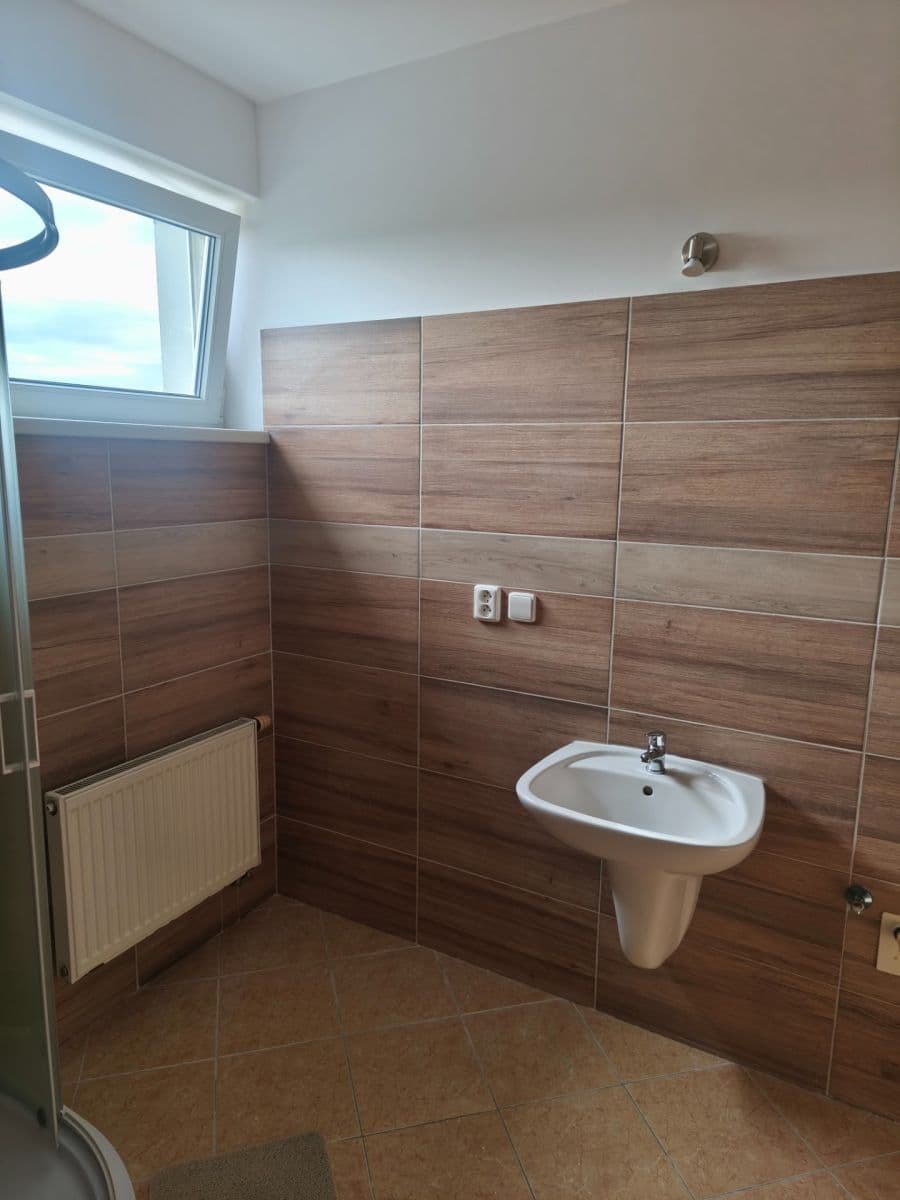 Prodej bytu 1+kk 37 m², Třídvorská, Kolín, Středočeský kraj Prodej bytu 1+kk 37 m², Třídvorská, Kolín, Středočeský kraj