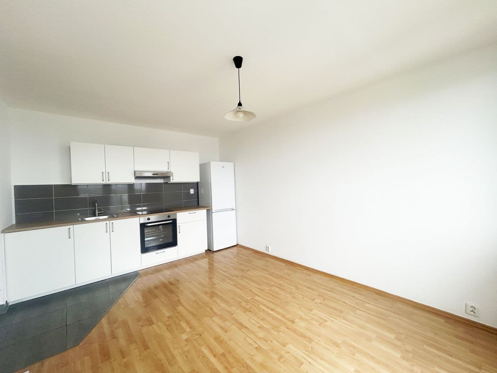 Pronájem bytu 2+kk 33 m², Jabloňová, Praha, Praha Pronájem bytu 2+kk 33 m², Jabloňová, Praha, Praha