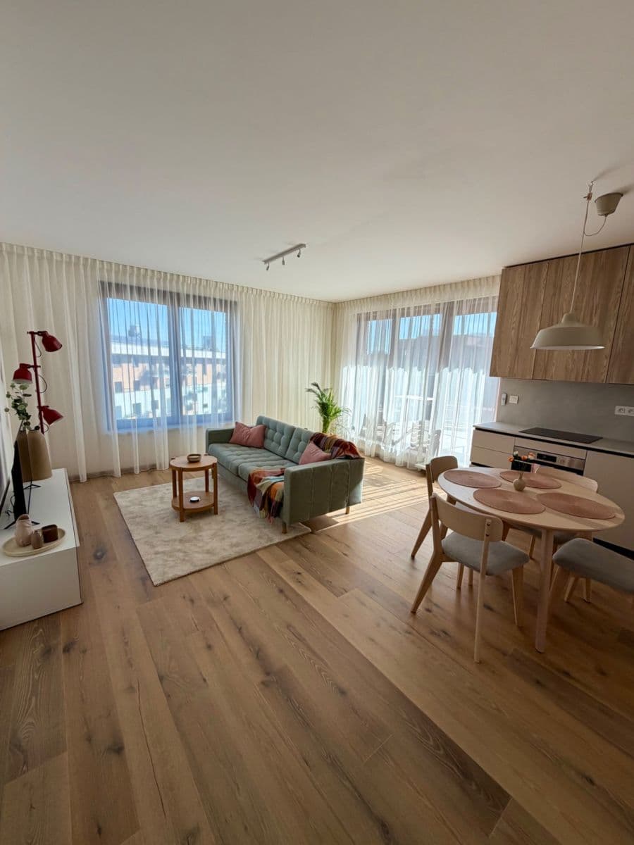 Pronájem bytu 2+1 51 m², Košická, Ružinov, Bratislavský kraj Pronájem bytu 2+1 51 m², Košická, Ružinov, Bratislavský kraj