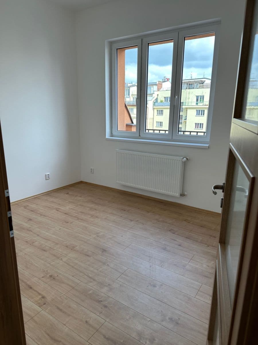 Pronájem bytu 1+1 39 m², Poupětova, Praha, Praha Pronájem bytu 1+1 39 m², Poupětova, Praha, Praha