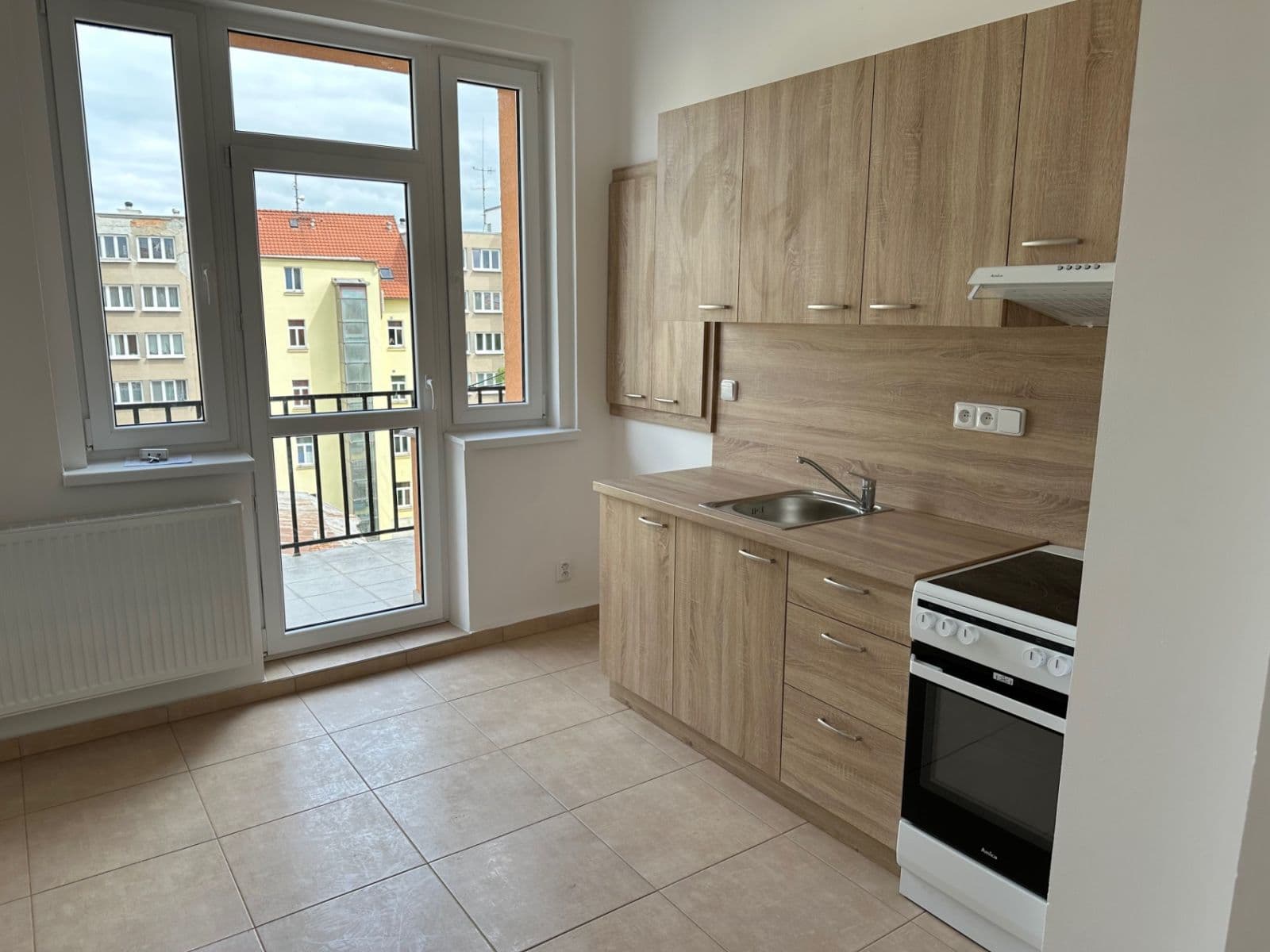 Pronájem bytu 1+1 39 m², Poupětova, Praha, Praha Pronájem bytu 1+1 39 m², Poupětova, Praha, Praha