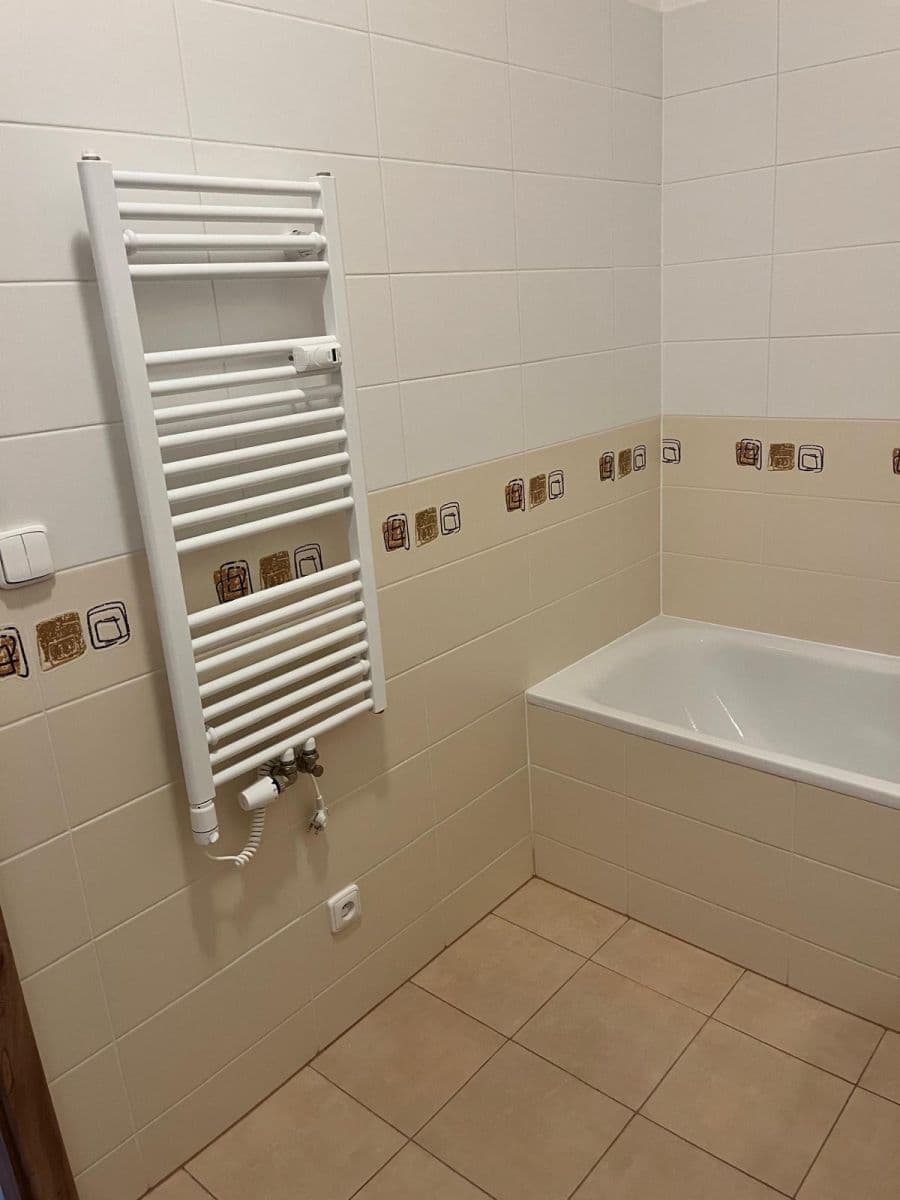 Pronájem bytu 1+1 39 m², Poupětova, Praha, Praha Pronájem bytu 1+1 39 m², Poupětova, Praha, Praha