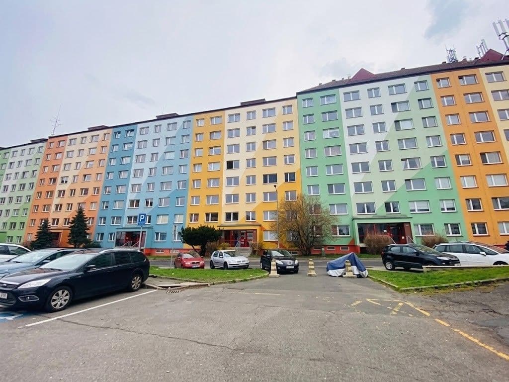 Prodej bytu 3+1 69 m², Rovná, Teplice, Ústecký kraj Prodej bytu 3+1 69 m², Rovná, Teplice, Ústecký kraj