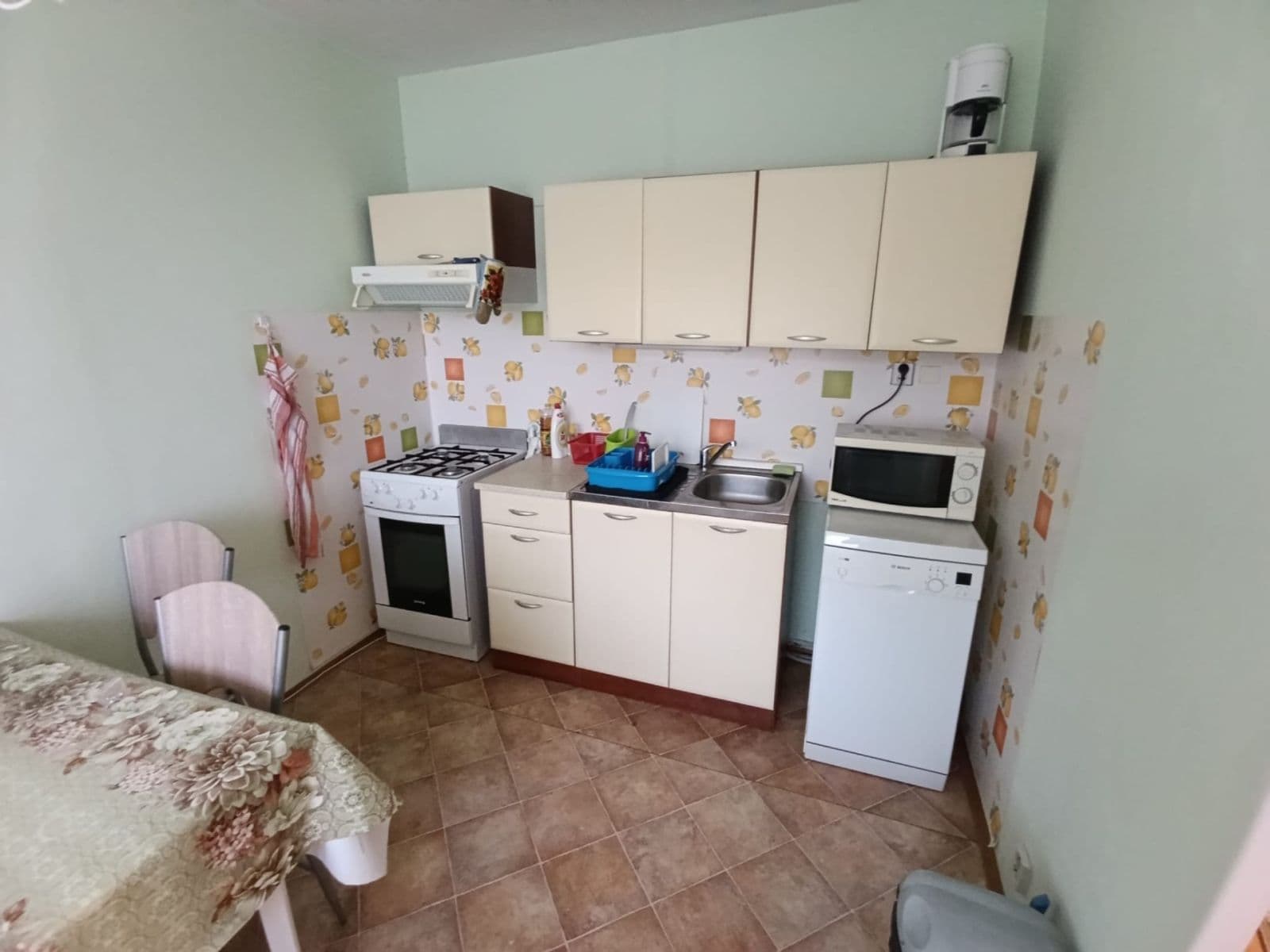 Prodej bytu 3+1 69 m², Rovná, Teplice, Ústecký kraj Prodej bytu 3+1 69 m², Rovná, Teplice, Ústecký kraj