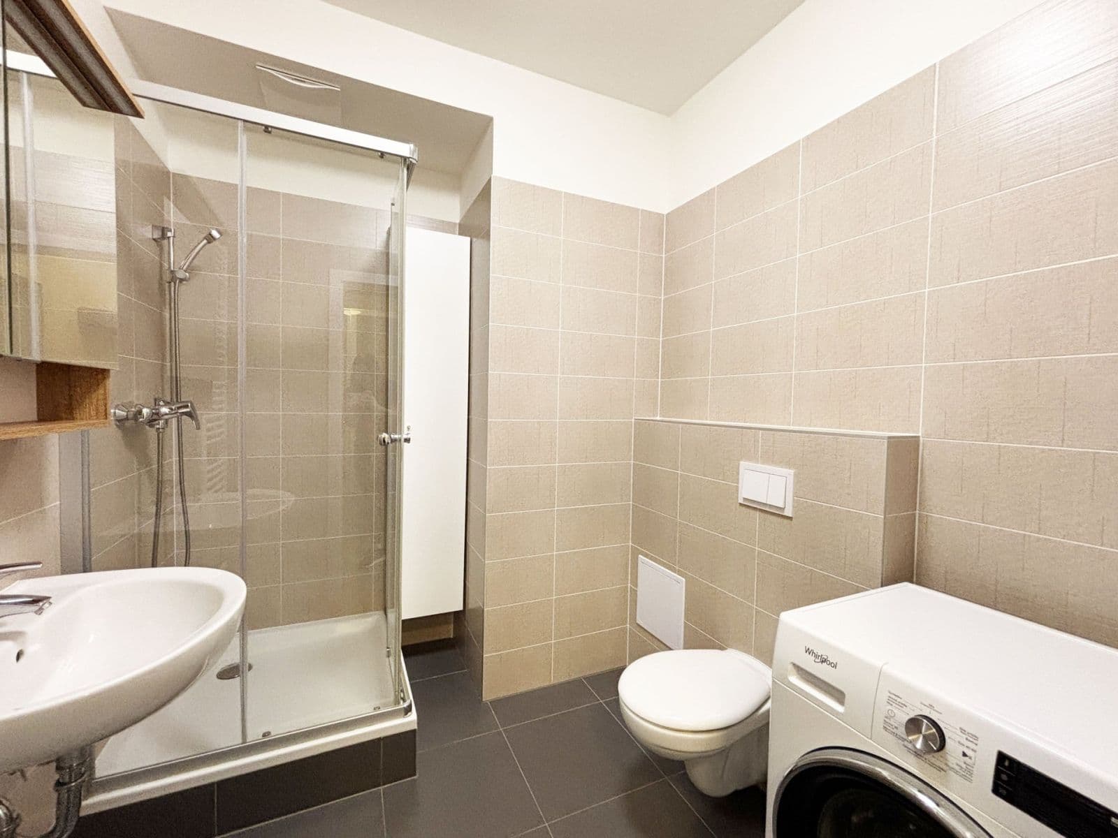 Pronájem bytu 1+kk 33 m², Granitova, Praha, Praha Pronájem bytu 1+kk 33 m², Granitova, Praha, Praha