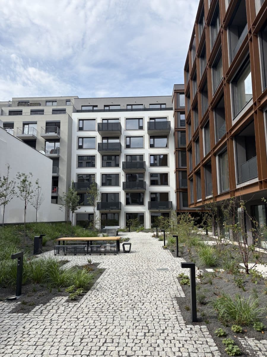 Prodej bytu 2+kk 65 m², Drahobejlova, Praha, Praha Prodej bytu 2+kk 65 m², Drahobejlova, Praha, Praha