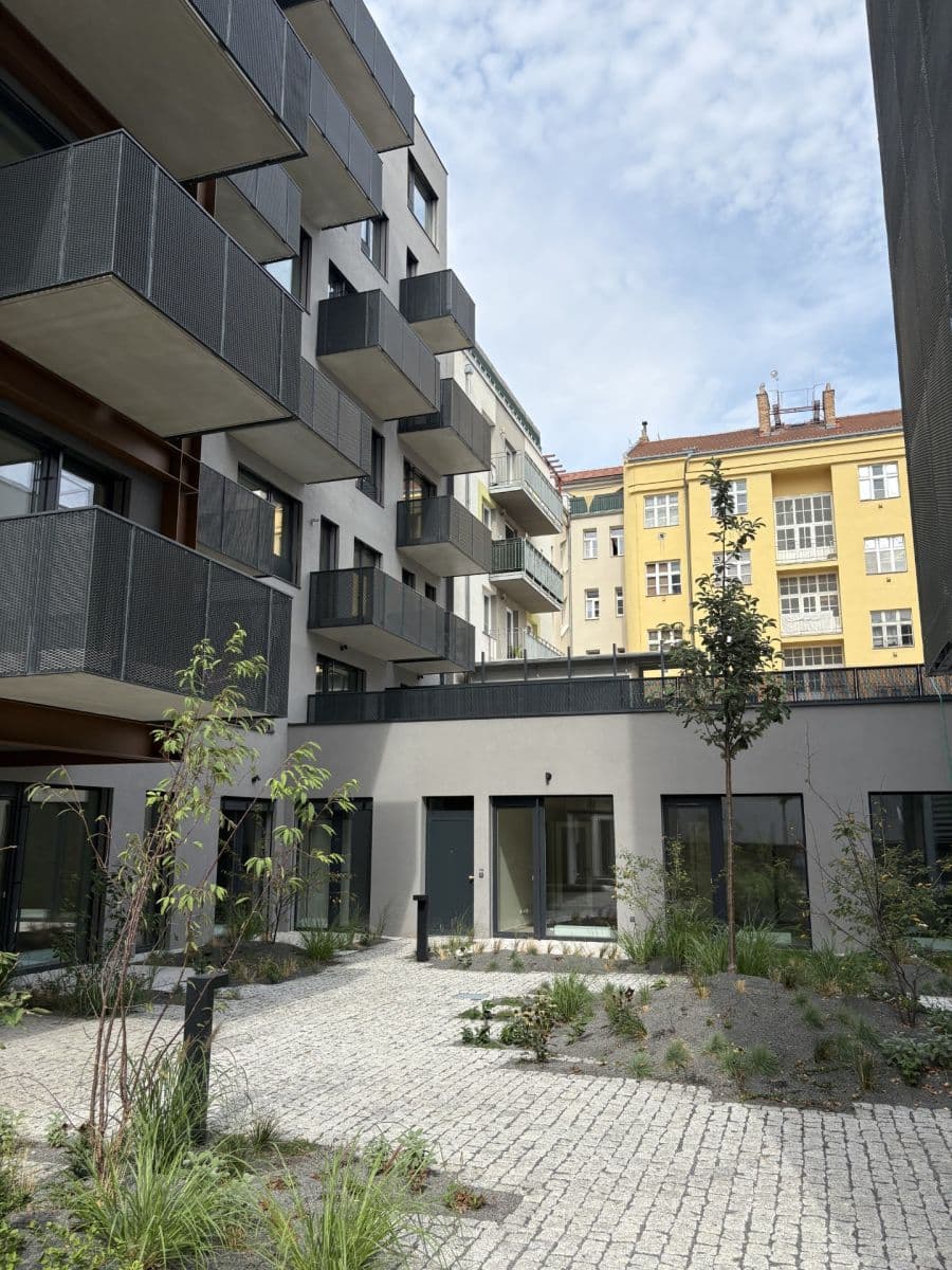 Prodej bytu 2+kk 65 m², Drahobejlova, Praha, Praha Prodej bytu 2+kk 65 m², Drahobejlova, Praha, Praha