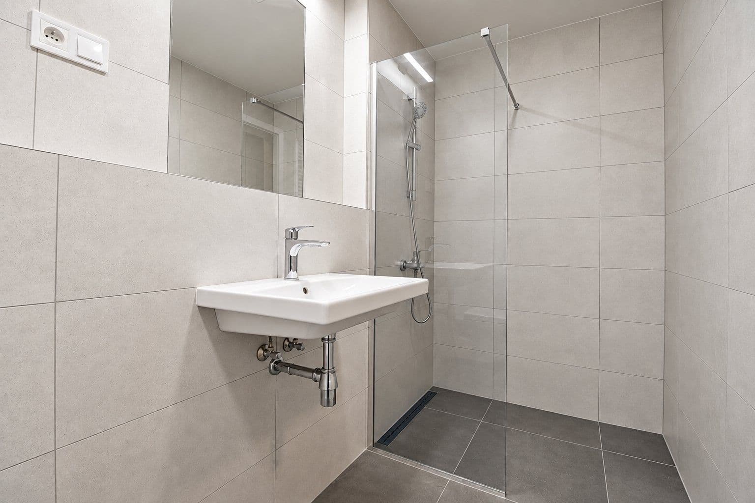Pronájem bytu 2+kk 48 m², Českobrodská, Praha, Praha Pronájem bytu 2+kk 48 m², Českobrodská, Praha, Praha
