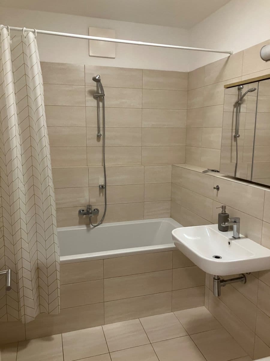Pronájem bytu 2+kk 64 m², U Mlýnského kanálu, Praha, Praha Pronájem bytu 2+kk 64 m², U Mlýnského kanálu, Praha, Praha