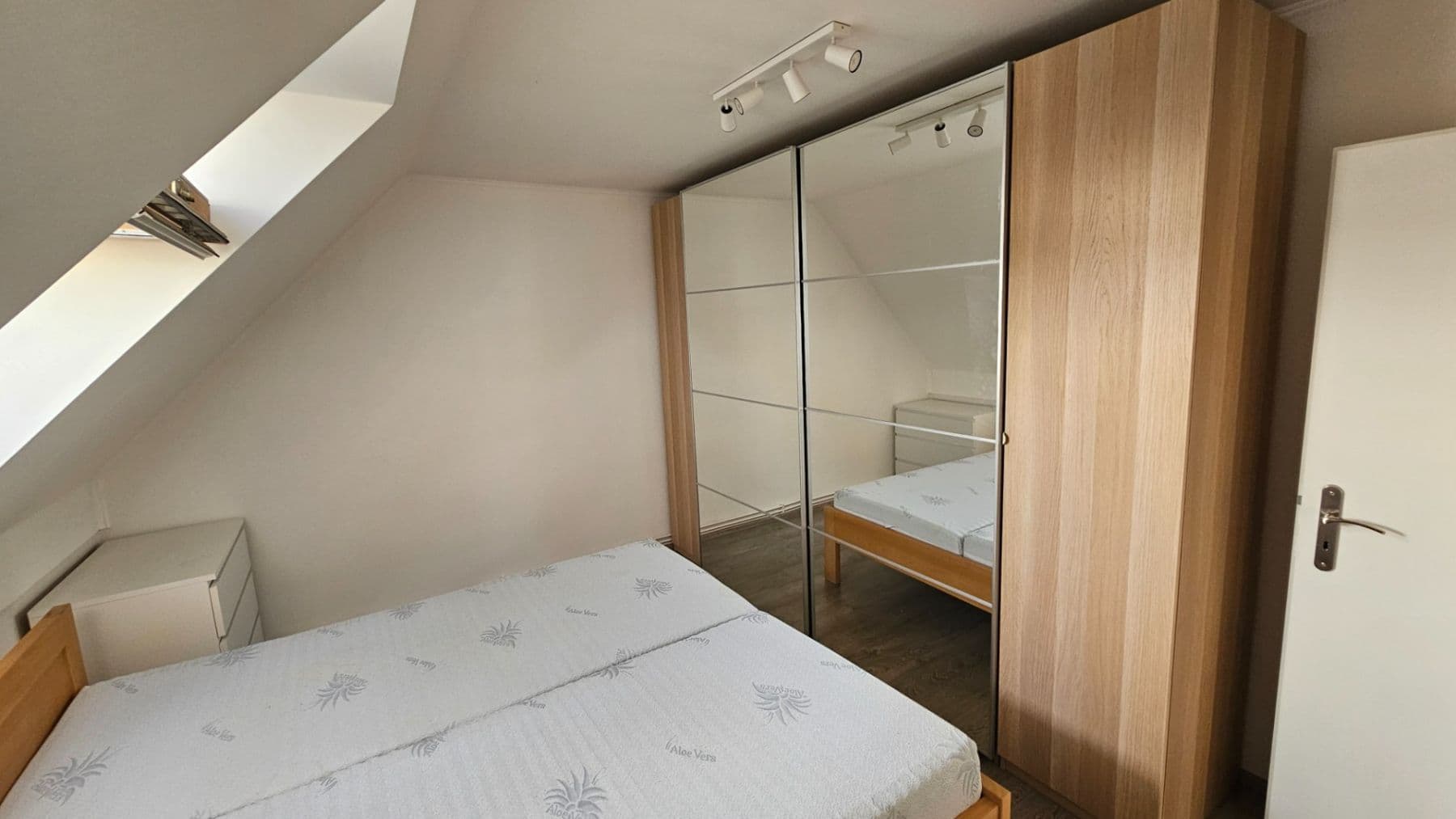 Pronájem bytu 3+1 67 m², Gabčíkova, Nehvizdy, Středočeský kraj Pronájem bytu 3+1 67 m², Gabčíkova, Nehvizdy, Středočeský kraj