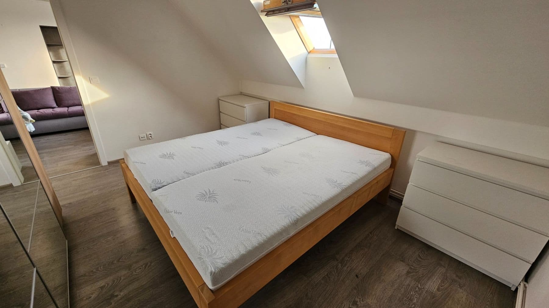 Pronájem bytu 3+1 67 m², Gabčíkova, Nehvizdy, Středočeský kraj Pronájem bytu 3+1 67 m², Gabčíkova, Nehvizdy, Středočeský kraj