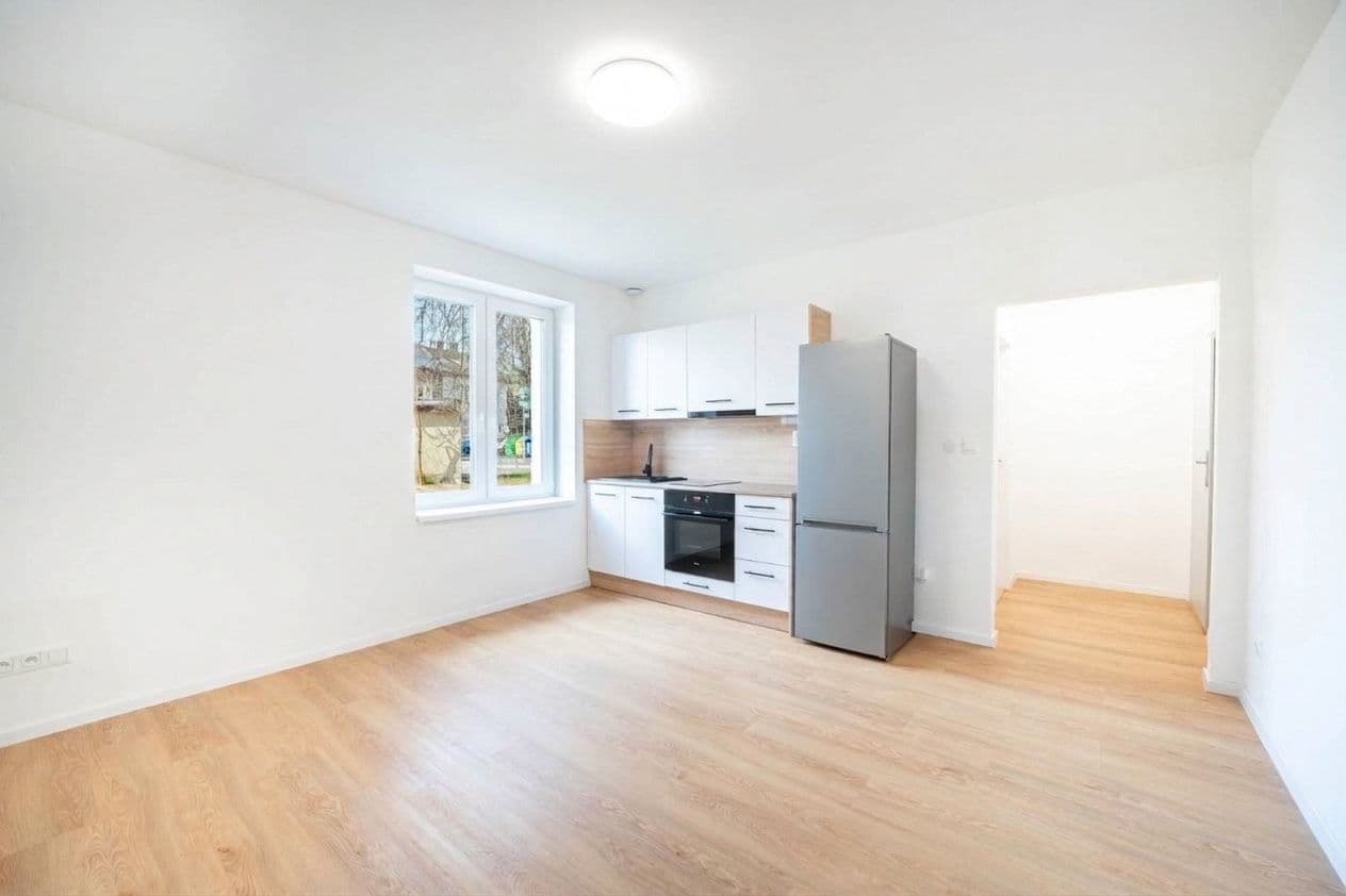 Prodej bytu 2+kk 37 m², Bílá, Ostrava, Moravskoslezský kraj Prodej bytu 2+kk 37 m², Bílá, Ostrava, Moravskoslezský kraj
