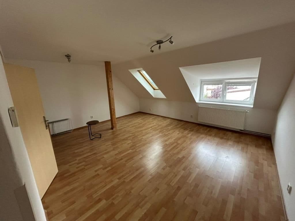 Pronájem bytu 2+1 65 m², Na Zemance, Praha, Praha Pronájem bytu 2+1 65 m², Na Zemance, Praha, Praha