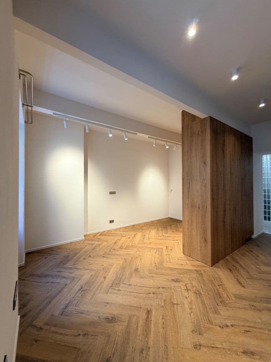 Pronájem bytu 2+kk 45 m², Holandská, Praha, Praha Pronájem bytu 2+kk 45 m², Holandská, Praha, Praha