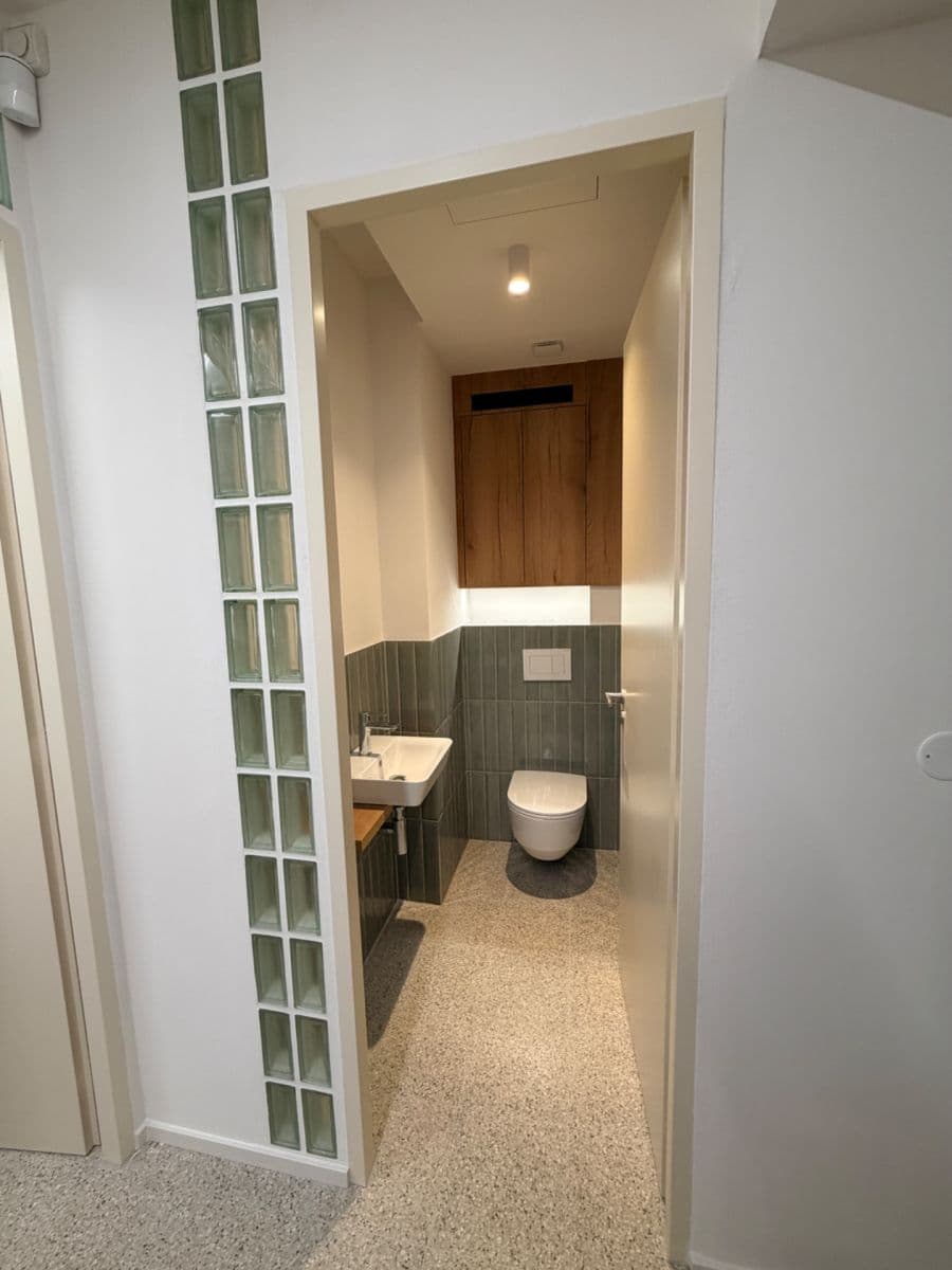 Pronájem bytu 2+kk 45 m², Holandská, Praha, Praha Pronájem bytu 2+kk 45 m², Holandská, Praha, Praha