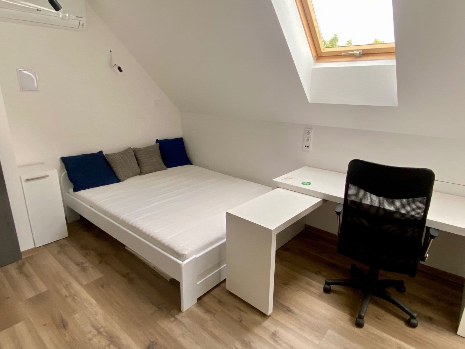 Pronájem bytu 1+kk 28 m², Dalovická, Praha, Praha Pronájem bytu 1+kk 28 m², Dalovická, Praha, Praha