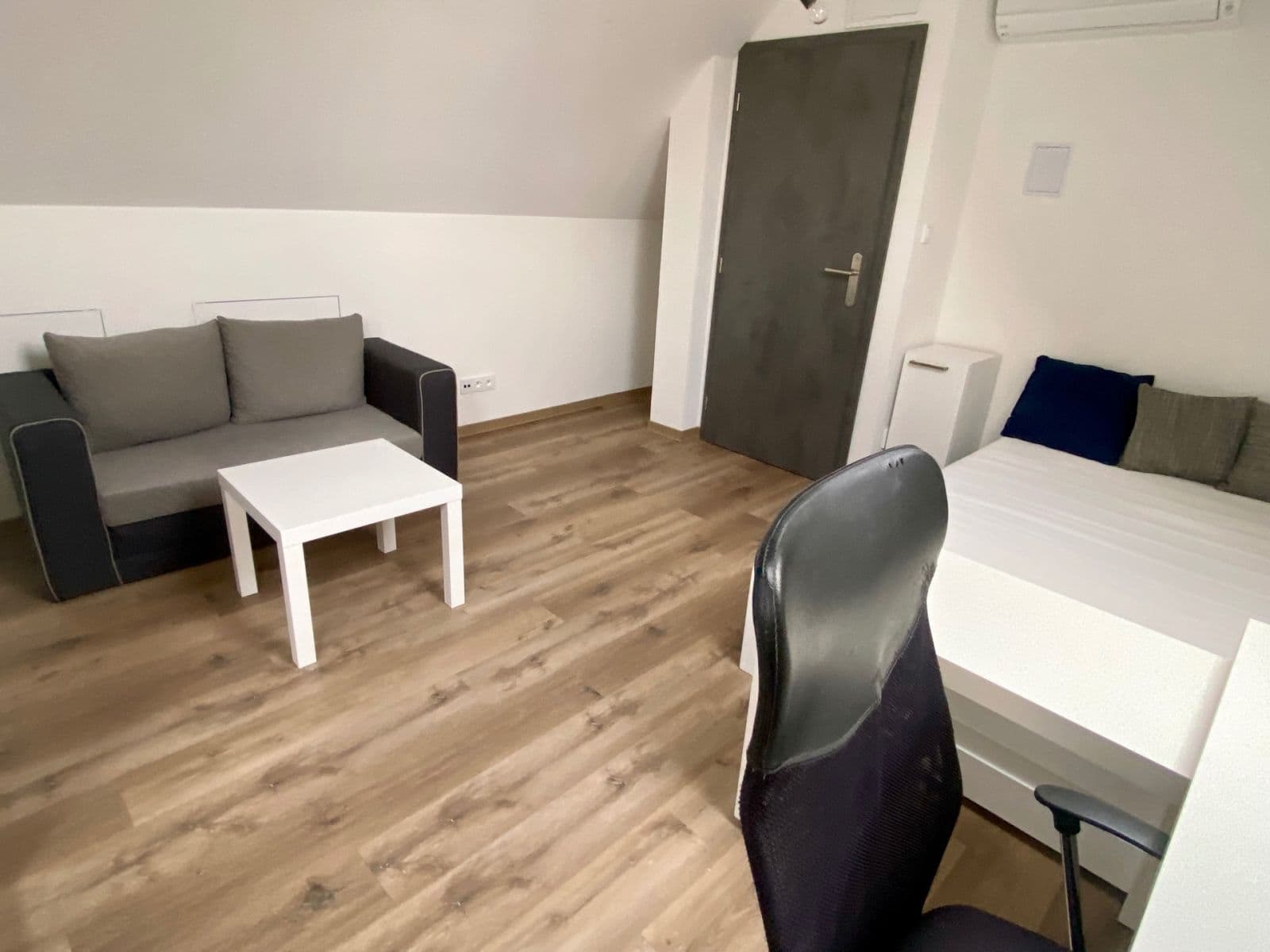 Pronájem bytu 1+kk 28 m², Dalovická, Praha, Praha Pronájem bytu 1+kk 28 m², Dalovická, Praha, Praha