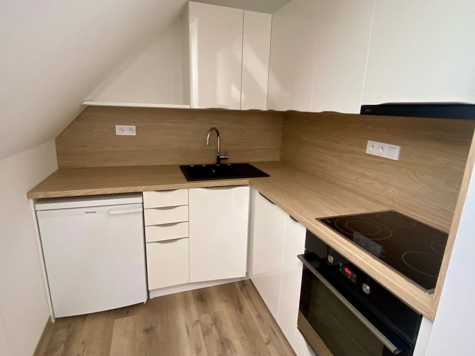 Pronájem bytu 1+kk 28 m², Dalovická, Praha, Praha Pronájem bytu 1+kk 28 m², Dalovická, Praha, Praha