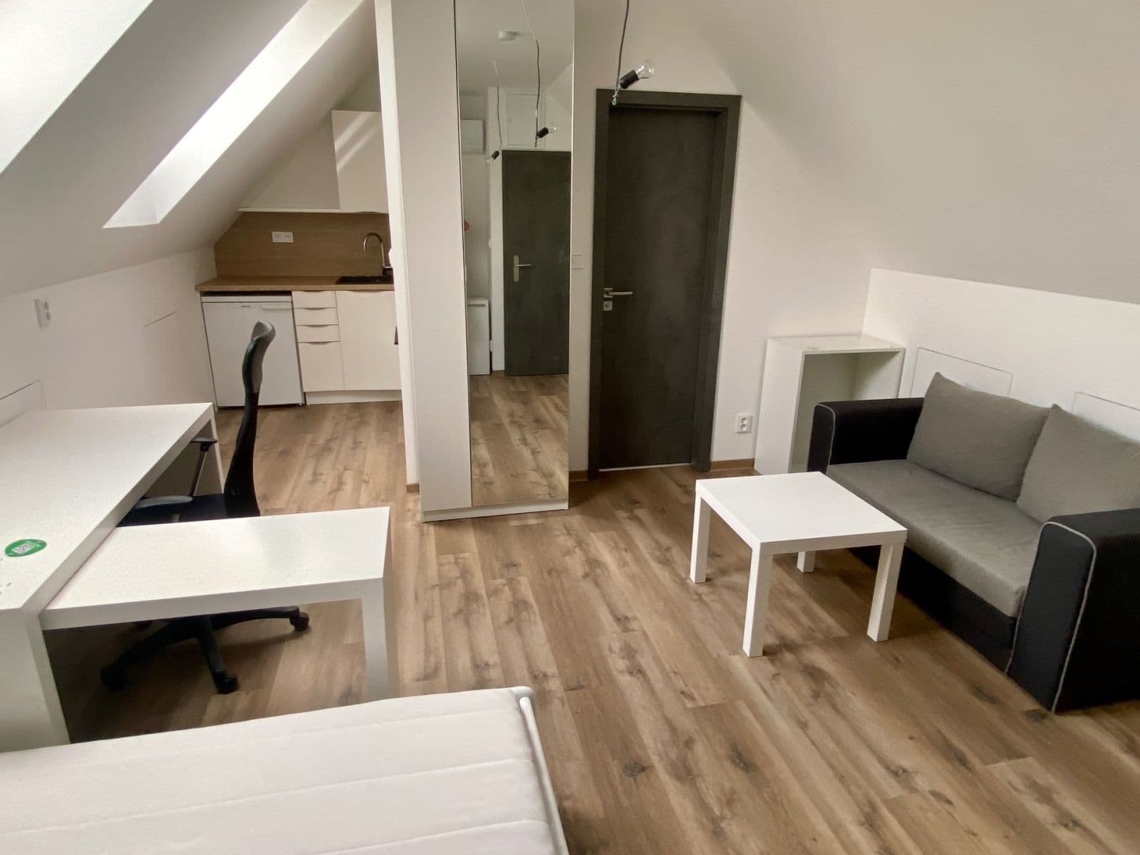 Pronájem bytu 1+kk 28 m², Dalovická, Praha, Praha Pronájem bytu 1+kk 28 m², Dalovická, Praha, Praha
