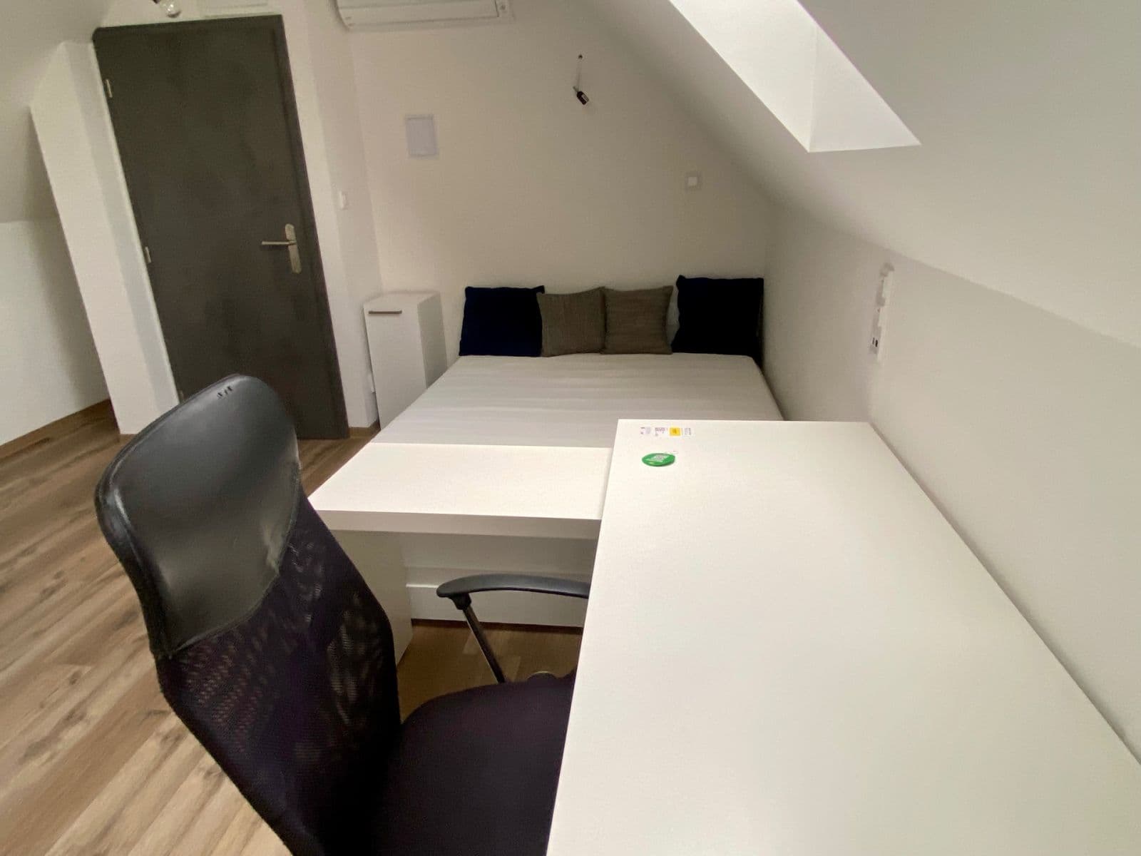 Pronájem bytu 1+kk 28 m², Dalovická, Praha, Praha Pronájem bytu 1+kk 28 m², Dalovická, Praha, Praha
