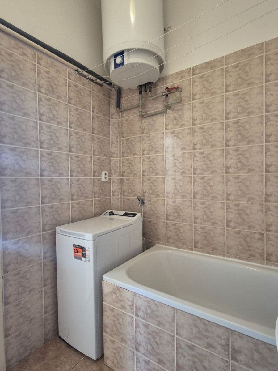 Pronájem bytu 2+kk 40 m², 5. května, Praha, Praha Pronájem bytu 2+kk 40 m², 5. května, Praha, Praha