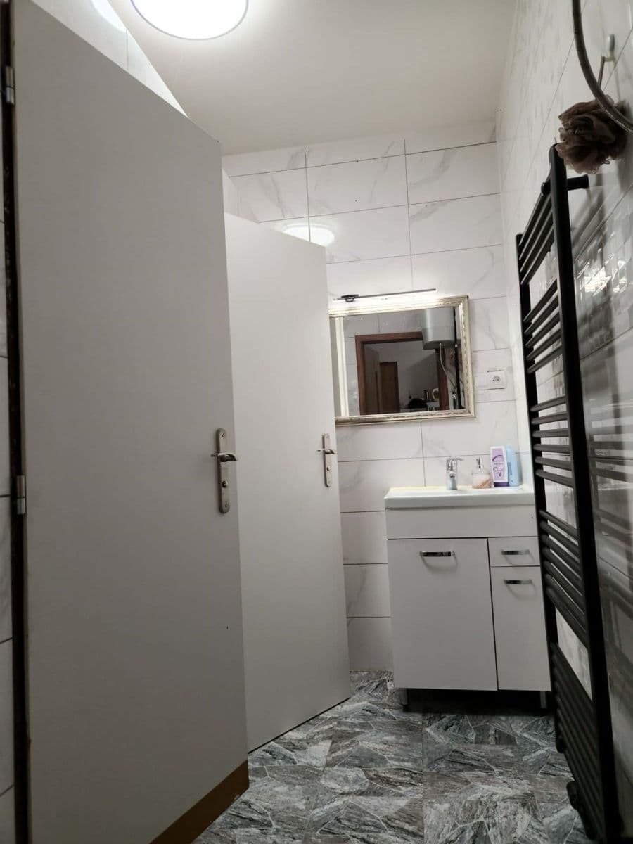 Pronájem bytu 3+1 45 m², Masarykovo nám., Přeštice, Plzeňský kraj Pronájem bytu 3+1 45 m², Masarykovo nám., Přeštice, Plzeňský kraj