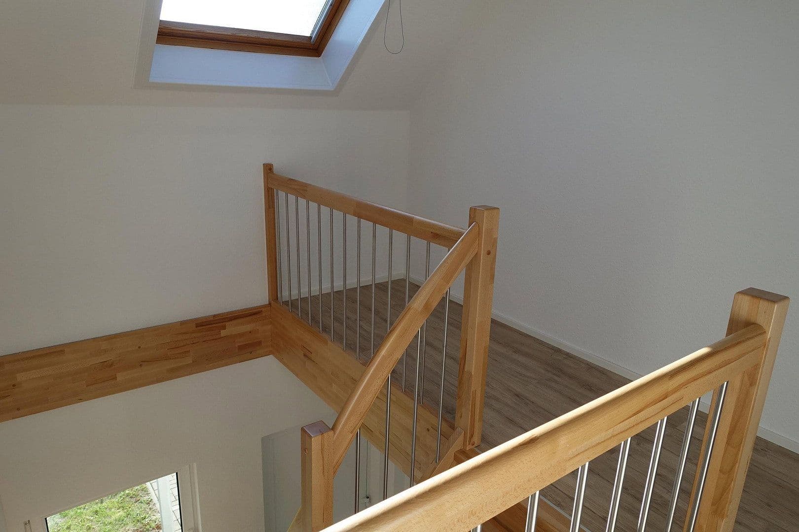 Pronájem bytu 3+kk 150 m², Lützerodaer Weg 8, JENA, Durynsko Pronájem bytu 3+kk 150 m², Lützerodaer Weg 8, JENA, Durynsko