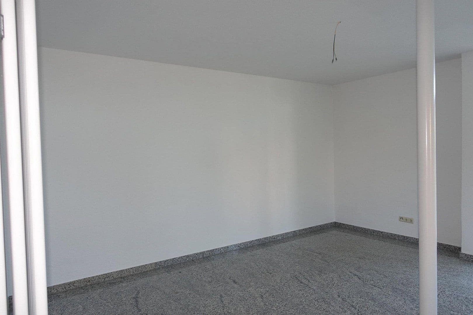 Pronájem bytu 3+kk 150 m², Lützerodaer Weg 8, JENA, Durynsko Pronájem bytu 3+kk 150 m², Lützerodaer Weg 8, JENA, Durynsko