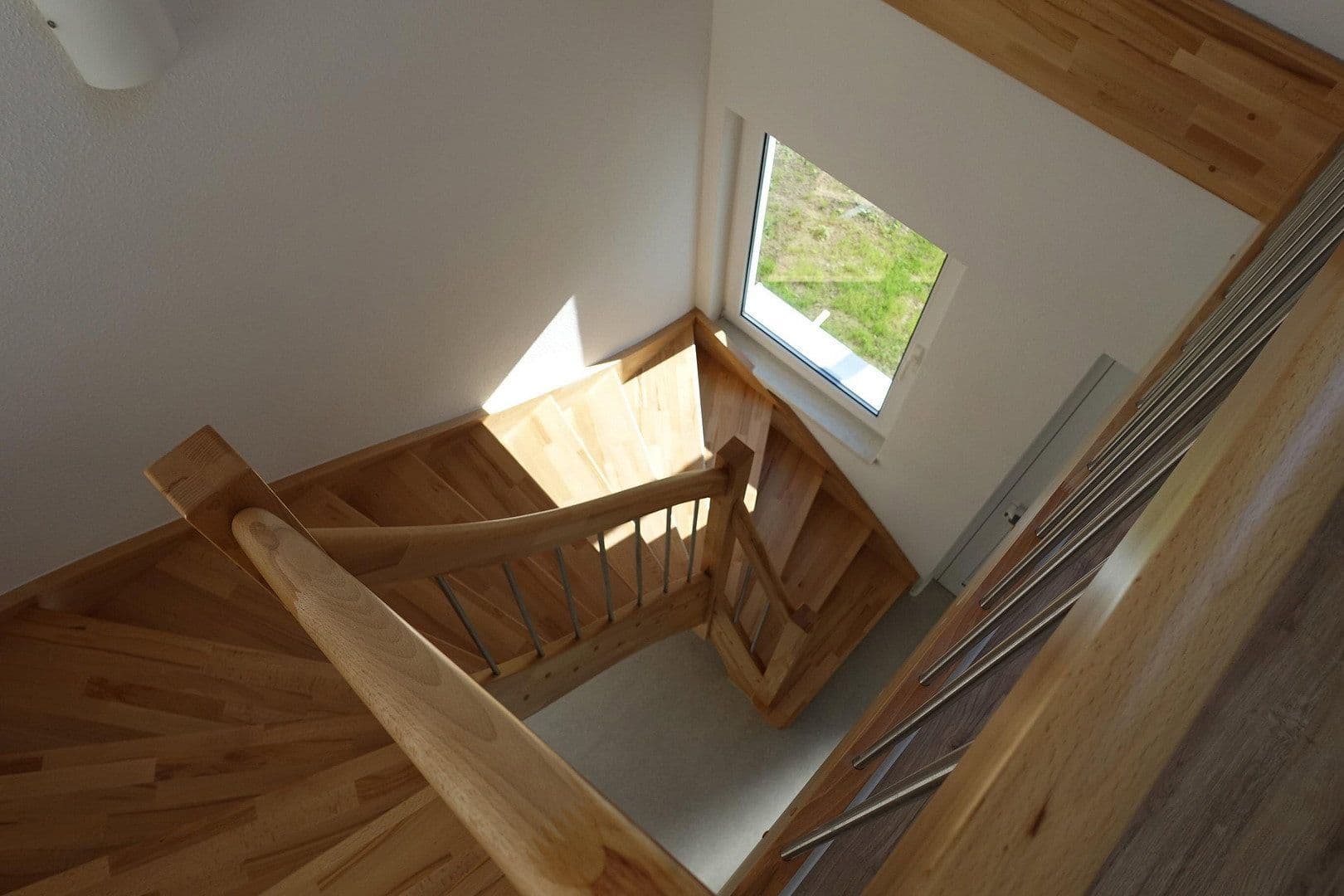 Pronájem bytu 3+kk 150 m², Lützerodaer Weg 8, JENA, Durynsko Pronájem bytu 3+kk 150 m², Lützerodaer Weg 8, JENA, Durynsko