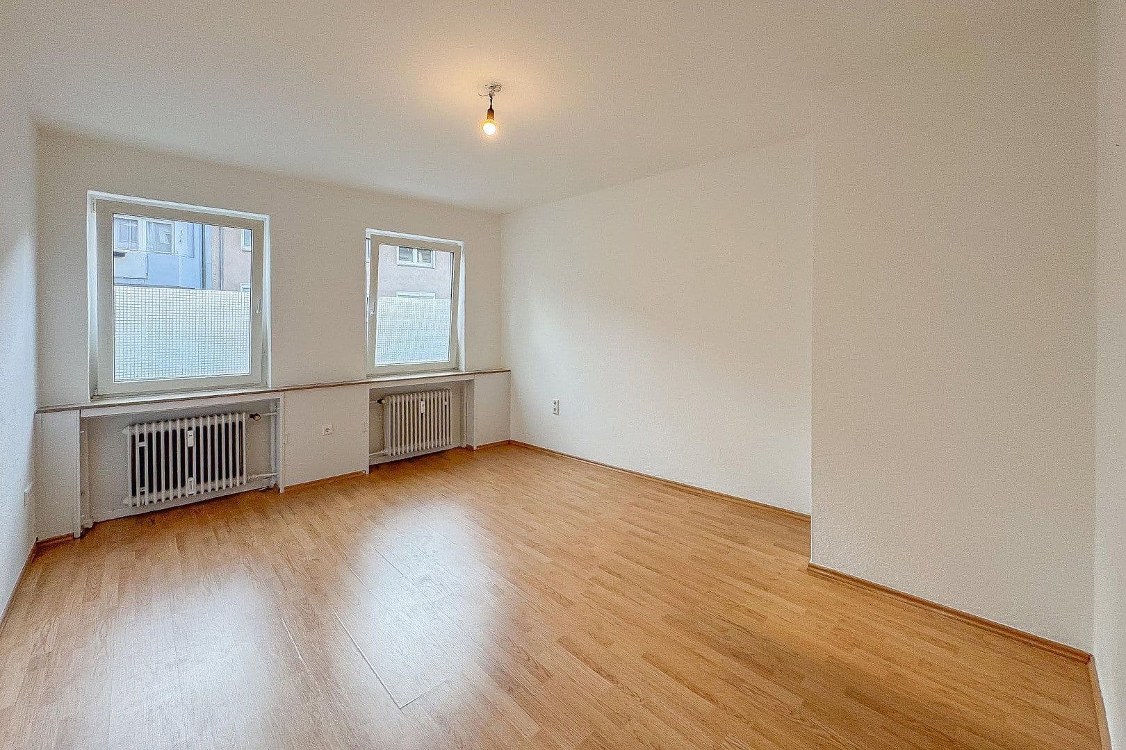 Pronájem bytu 3+1 88 m², Ruhrstraße 13-15, Witten, Severní Porýní-Vestfálsko Pronájem bytu 3+1 88 m², Ruhrstraße 13-15, Witten, Severní Porýní-Vestfálsko