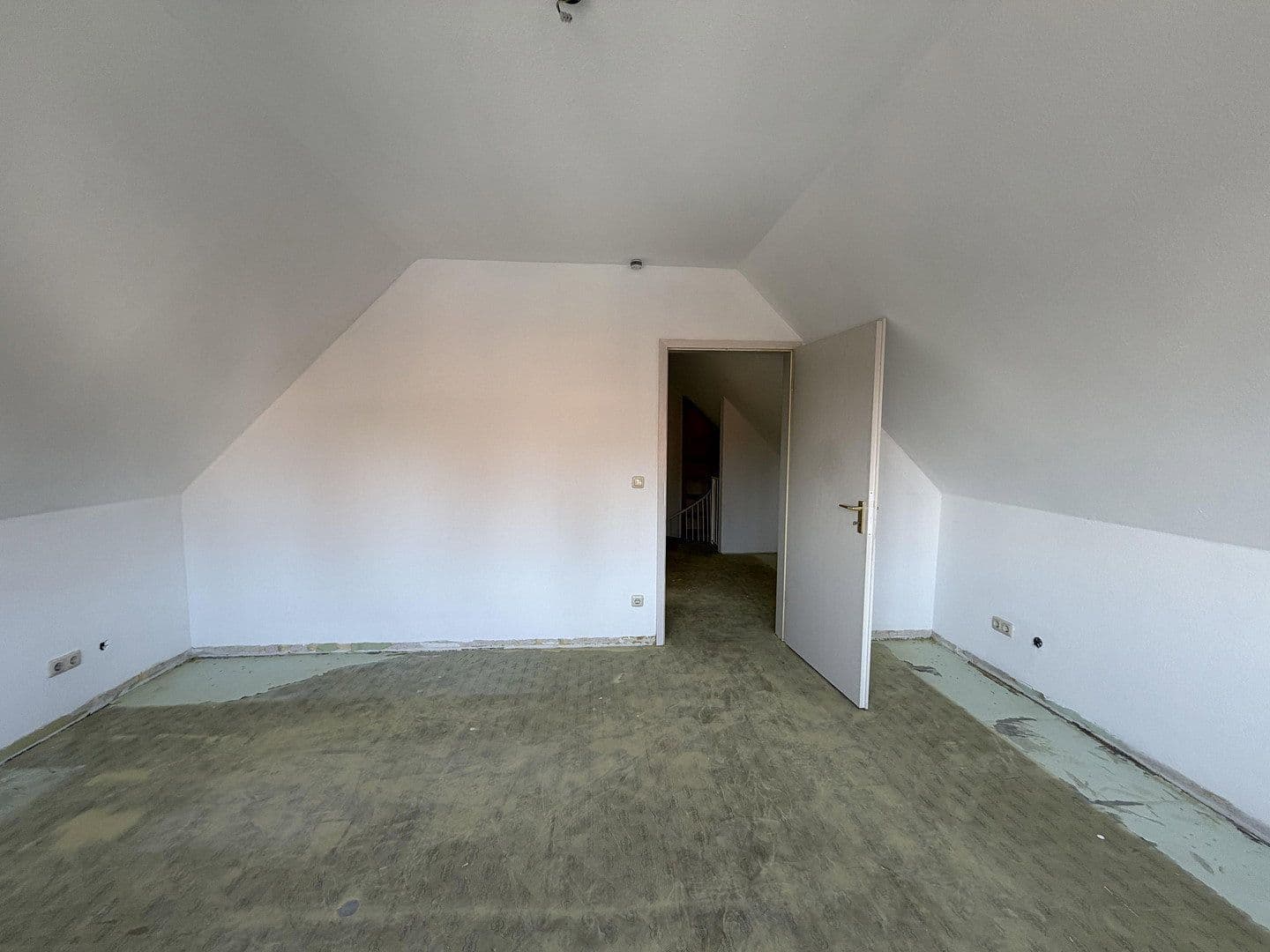 Prodej bytu 3+1 92 m², Sonnenstrasse 8a, Zirndorf, Bavorsko Prodej bytu 3+1 92 m², Sonnenstrasse 8a, Zirndorf, Bavorsko