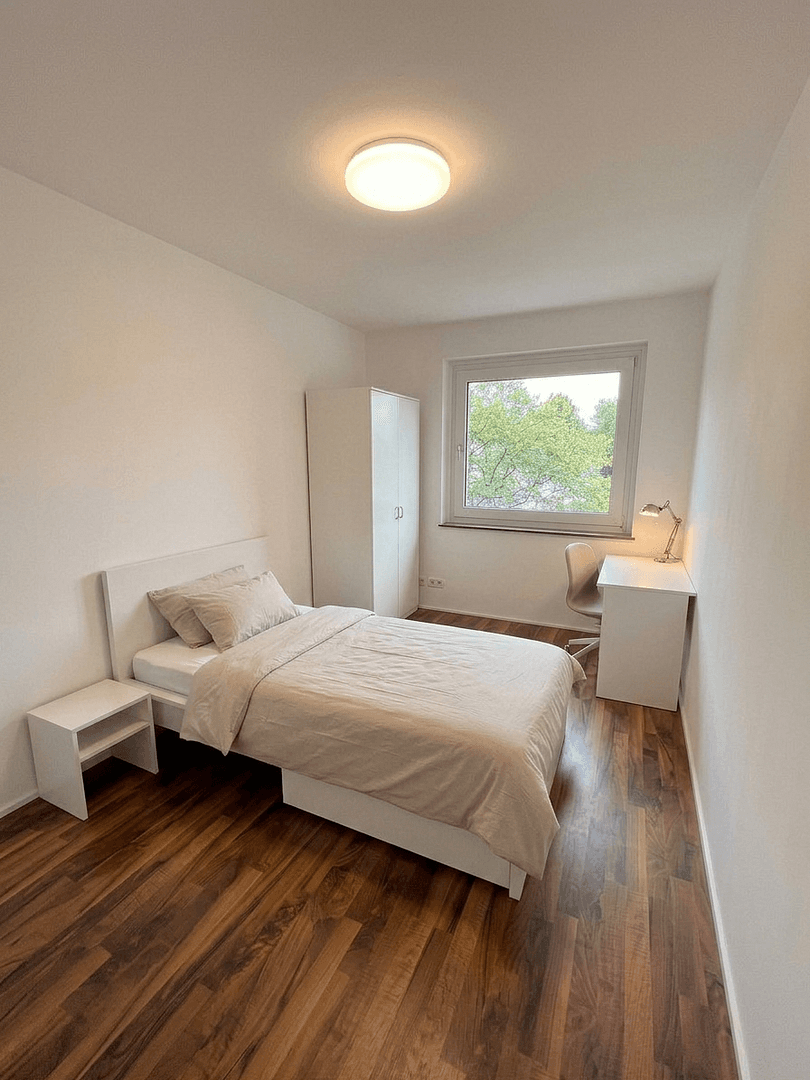 Prodej bytu 4+1 88 m², Düsseldorf, Severní Porýní-Vestfálsko Prodej bytu 4+1 88 m², Düsseldorf, Severní Porýní-Vestfálsko