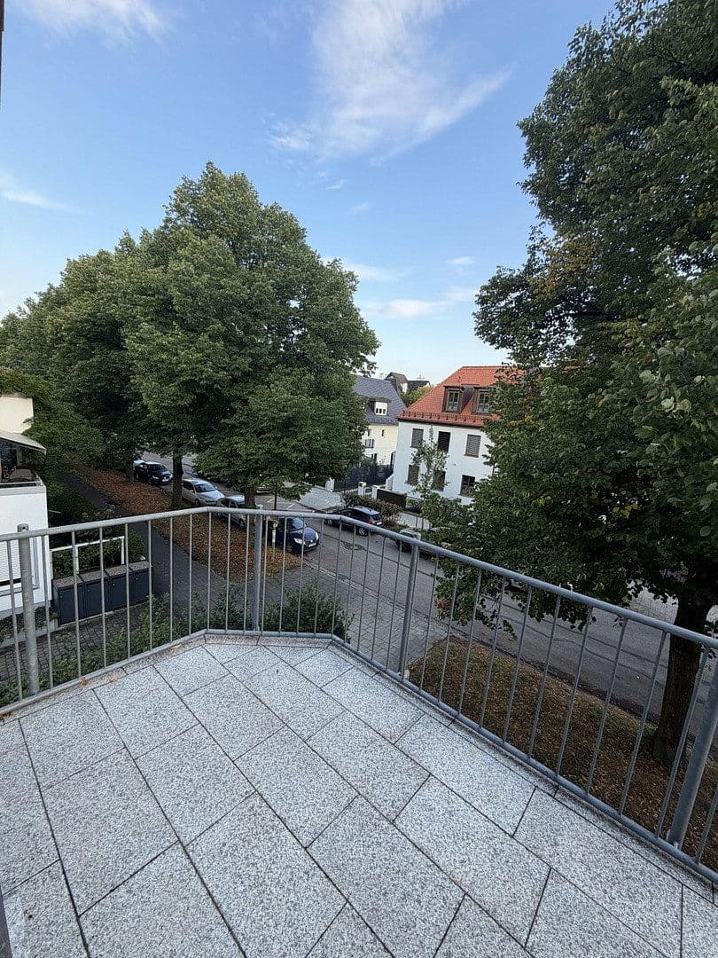 Pronájem bytu 4+1 128 m², München, Bavorsko Pronájem bytu 4+1 128 m², München, Bavorsko